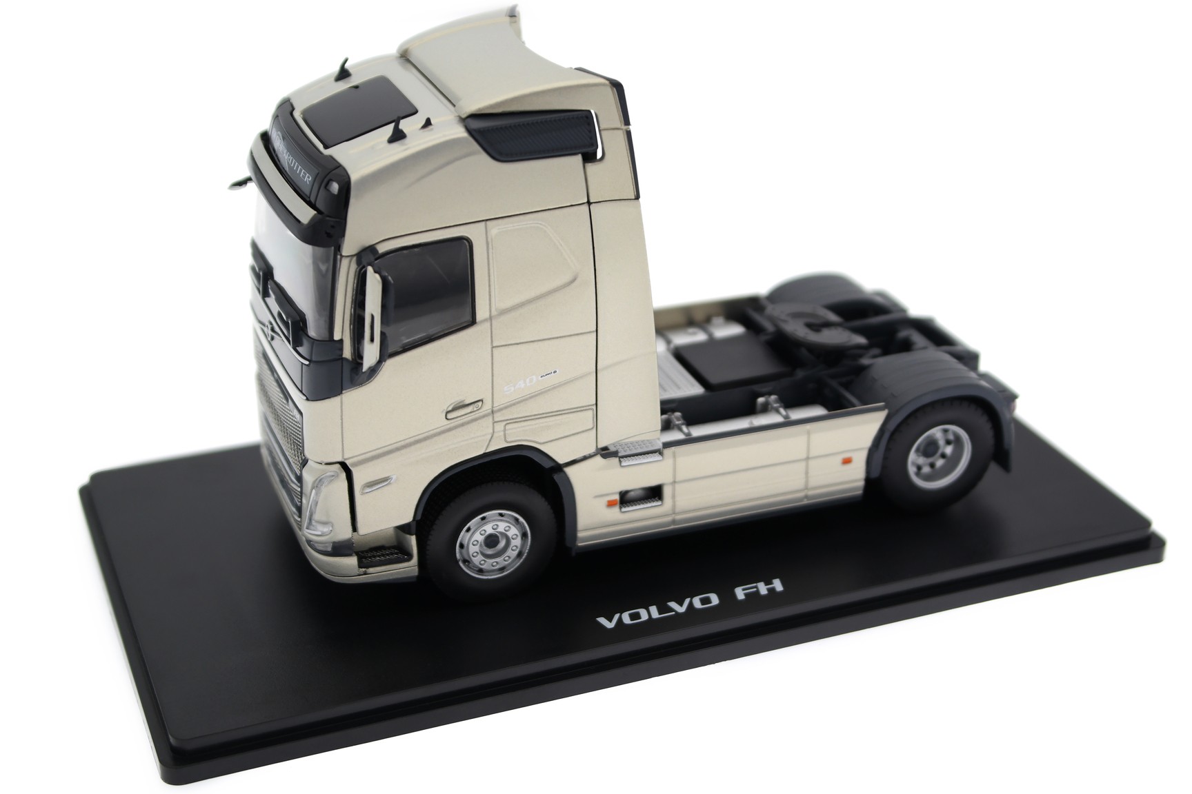 A collectible scale model Volvo FH 4x2 Tractor from Eligor