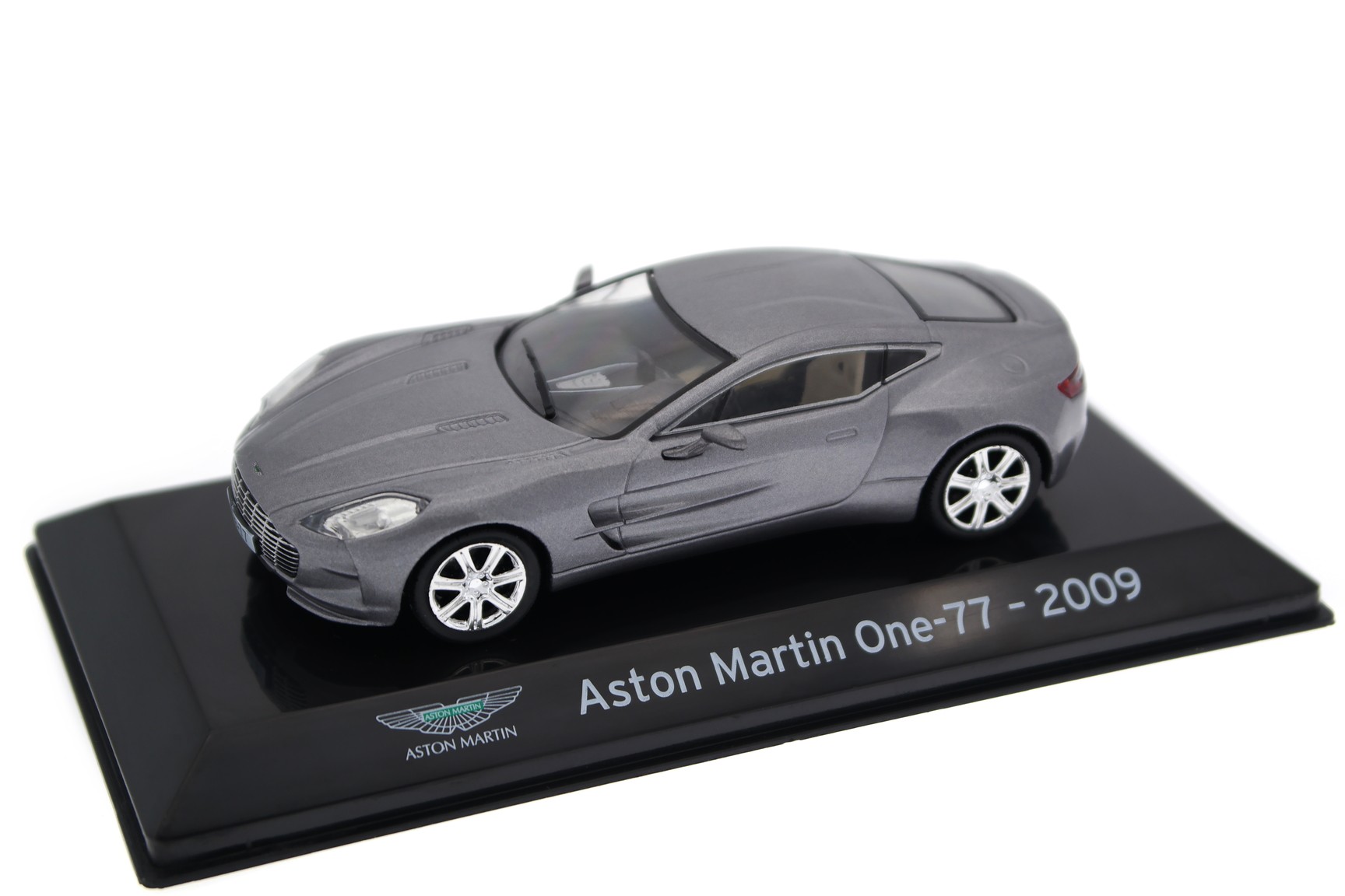 【Anybuy】ASTON MARTIN ONE-77 1/18 A collectible scale model Aston Martin One-77 from Altaya