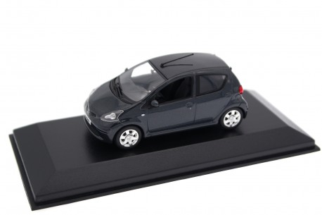 Minichamps Toyota Aygo I City 5-door AB10 2005 - Flint Mica