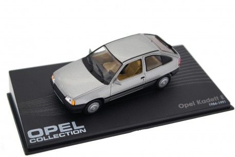 Altaya Opel Kadett E 1.3 LS 1984 - Jet Silver Metallic