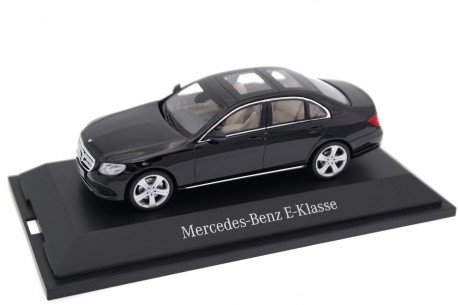 iScale Mercedes-Benz E-Class Avantgarde W213 2016 - Obsidian Black Metallic