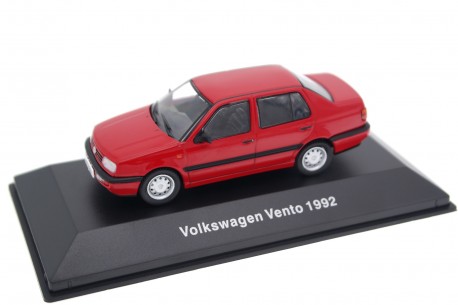 DeAgostini Volkswagen Vento GLX 1H2 1992 - Flash Red