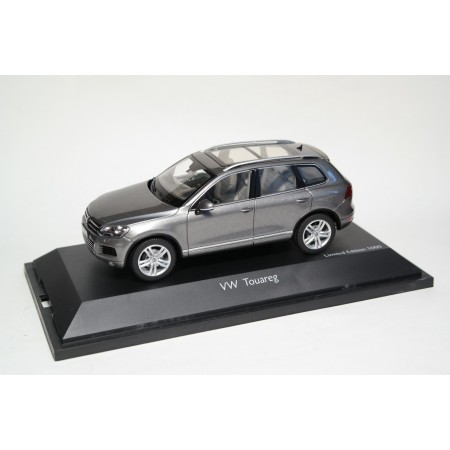 Schuco Volkswagen Touareg II 7P5 2010 - Tungsten Silver Metallic