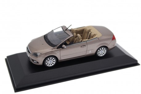 Minichamps Ford Focus II Coupé Cabriolet by Pininfarina C307 2007 - Lunar Sky Metallic
