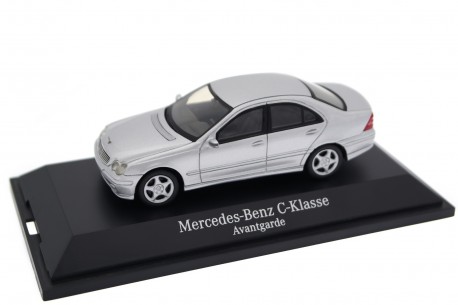 Schuco Mercedes-Benz C-Class Avantgarde W203 2000 - Brilliant Silver Metallic