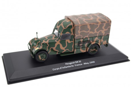 DeAgostini Peugeot DK 5J 1940 - Olive Green/Sand Brown Camouflage