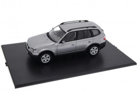 Minichamps BMW X3 3.0i E83 2004 - Silver Grey Metallic
