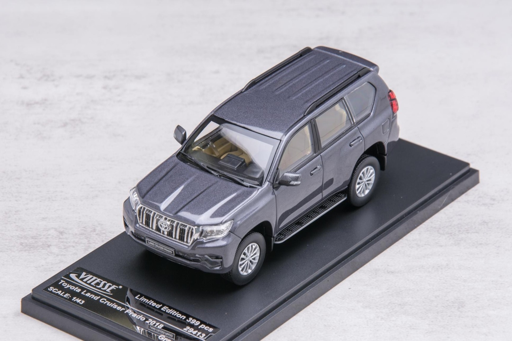 TOYOTA LAND CRUISER PRADO ミニカー Коллекционная масштабная модель Toyota Land Cruiser Prado от Vitesse