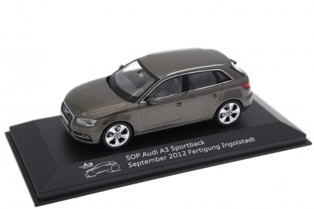 Schuco Audi A3 Sportback Ambition 8V 2013 - Dakota Grey Metallic