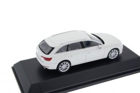AUDI A4 B9 ALLROAD QUATTRO AVANT 2015 METAL MYTHOS BLACK SPARK 5011504613 1/43