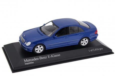Minichamps Mercedes-Benz E-Class Avantgarde W211 2002 - Jasper Blue Metallic
