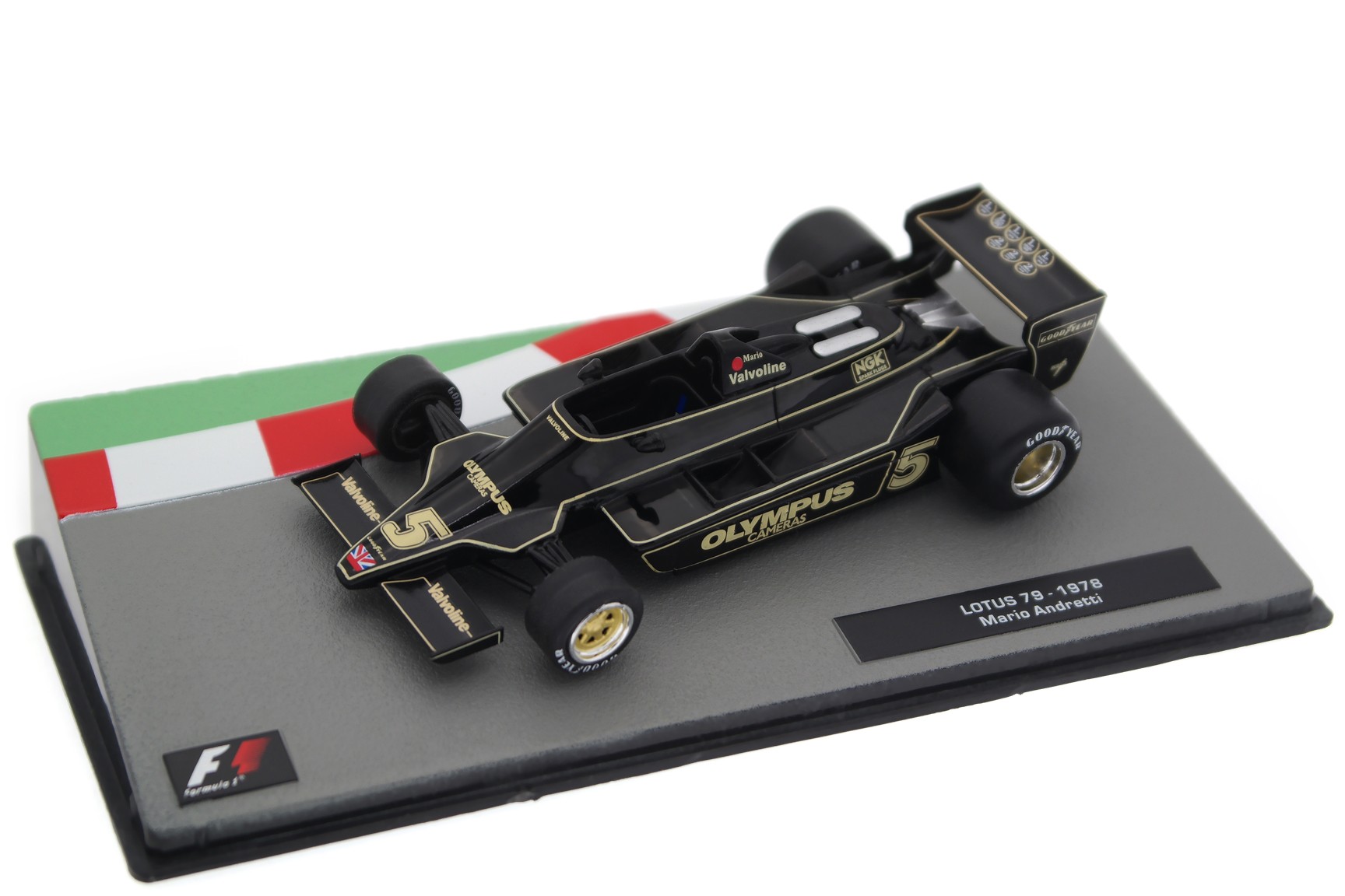 F1 LOTUS RACING CAR ミニカー ASCII.jp：70年代のロータスF1マシンを超忠実に再現したミニカー (1/3)
