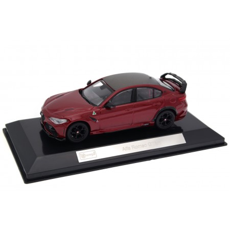 Bburago Alfa Romeo Giulia Quadrifoglio GTAm 952 2020 - Rosso Etna Metallic