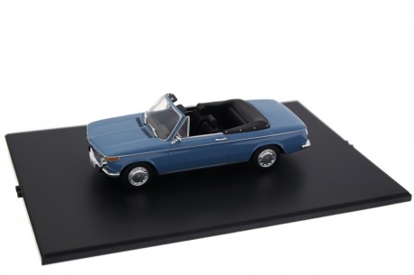 Minichamps BMW 1600-2 Cabriolet Baur 114C E10 1968 - Pastel Blue