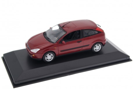 Minichamps Ford Focus I 3-door Hatchback C170 1998 - Red Wine Metallic