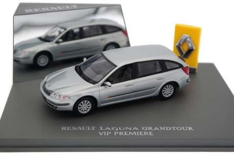 Universal Hobbies Renault Laguna II Grandtour Estate Phase 1 Privelege K74 2001 - Cosmic Grey Metallic